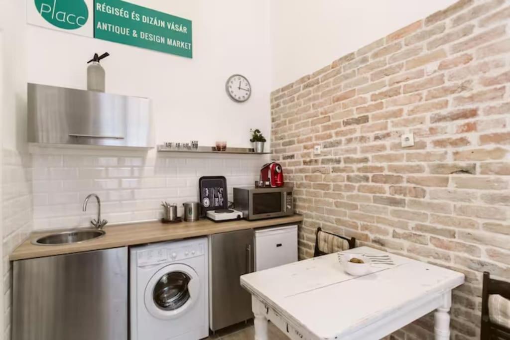 Central Apartment Kiraly Street Budapest Exterior foto